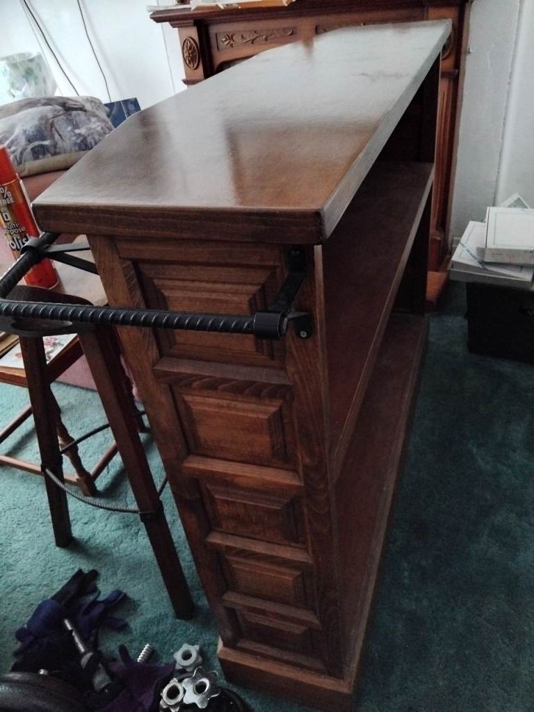 Wooden Sideboard / Bar Unit – Good Condition