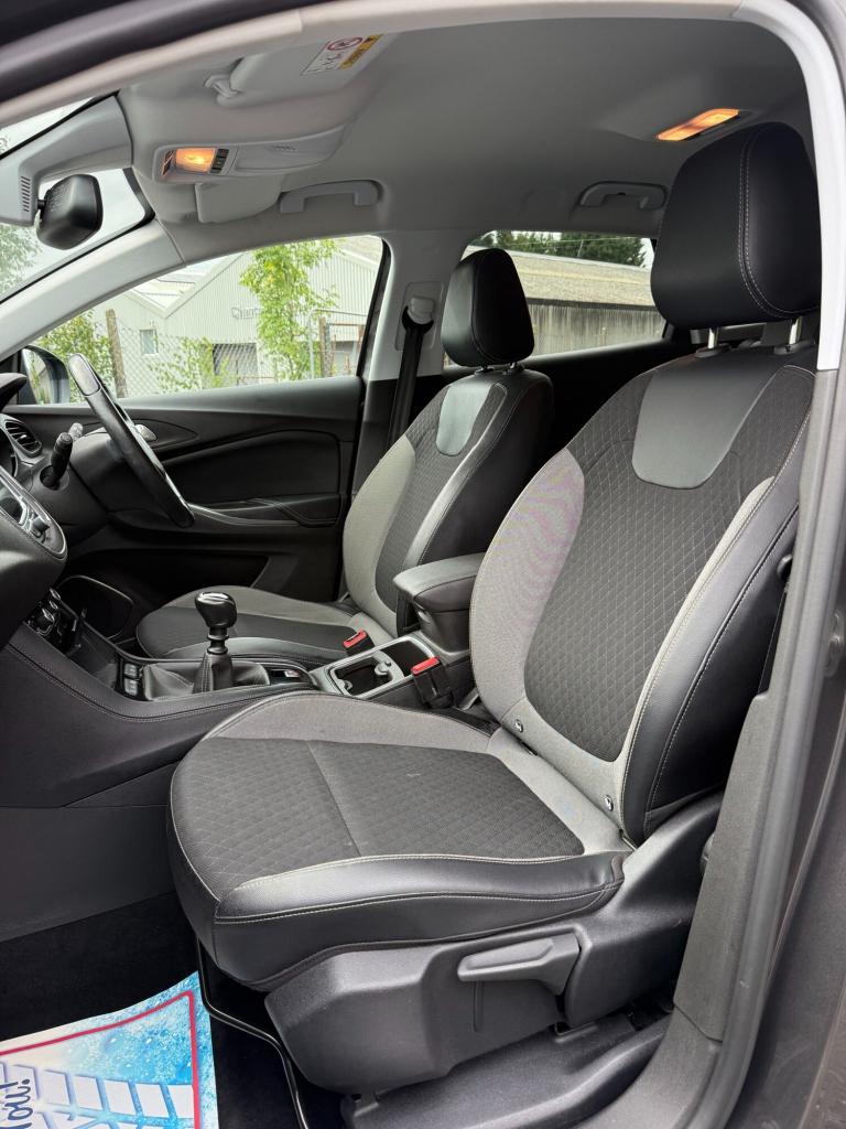 2018 Vauxhall Grandland X 1.5 Turbo D Tech Line Nav 5dr , Euro 6 , No VAT HATCHBACK Diesel Manual