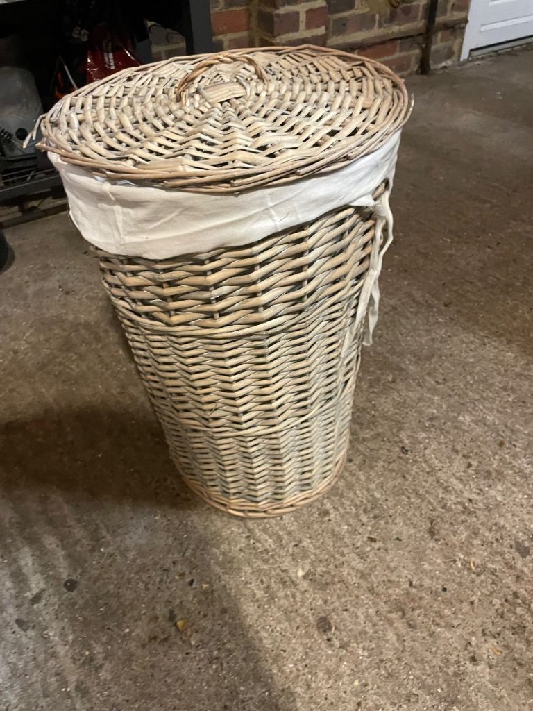 Wicker Laundry Basket with Liner and Lid – Good Condition