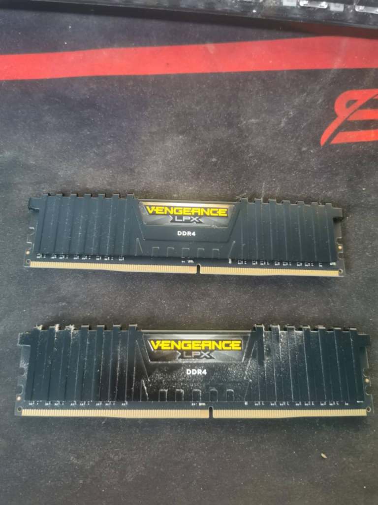 Vengence DDR4 memory 16 gb (2 x 8gb)
