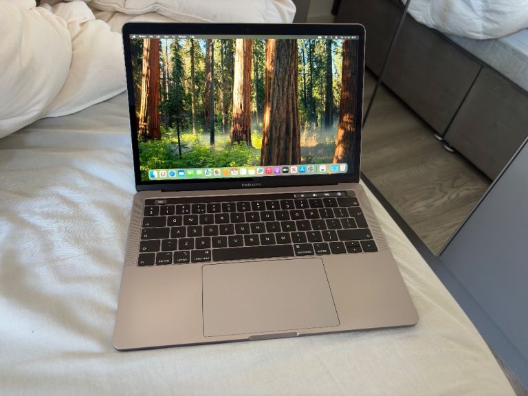 CAN HAND DELIVER,ONLY USED FEW TIMES,CYCLE ONLY 60, MACBOOK PRO 2019 13” LAPTOP, I7, 512GB,16GB RAM