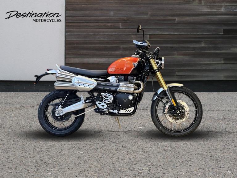 2025 Triumph Scrambler 1200 XE PREMIUM TWIN COLOUR Petrol black 6 Speed