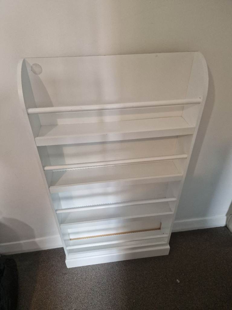 White Wooden Bookcase for Children's Room – Good Condition
