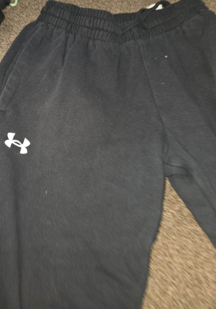 Under armour jogging bottoms