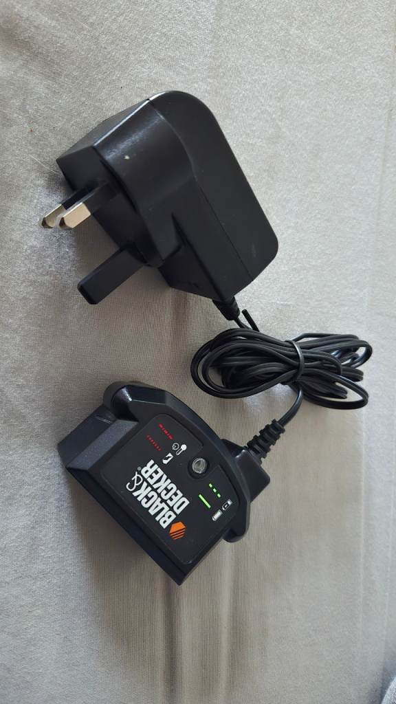 Black and Decker 90590289 Battery Charger