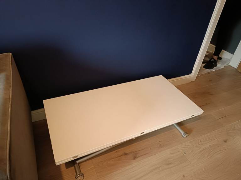 Smart Coffee / 8 Seat Dining table