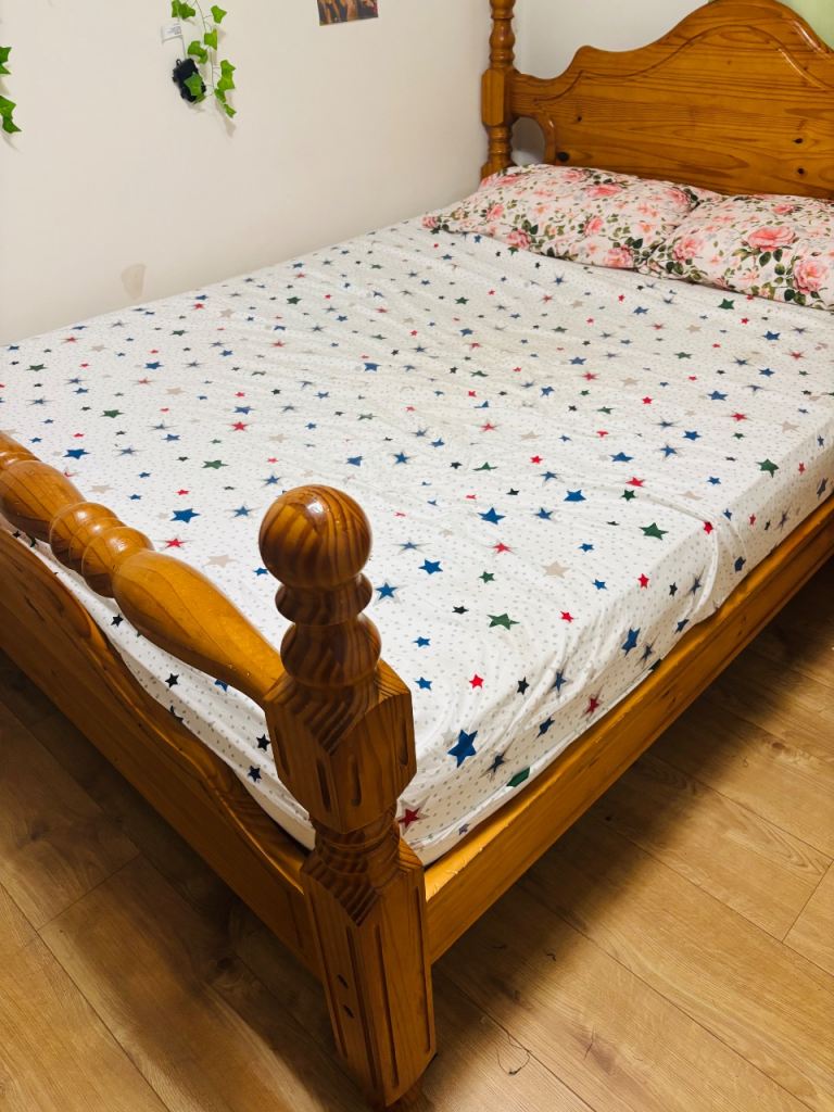Wooden Kings Size Bed Frame Good Condition. 