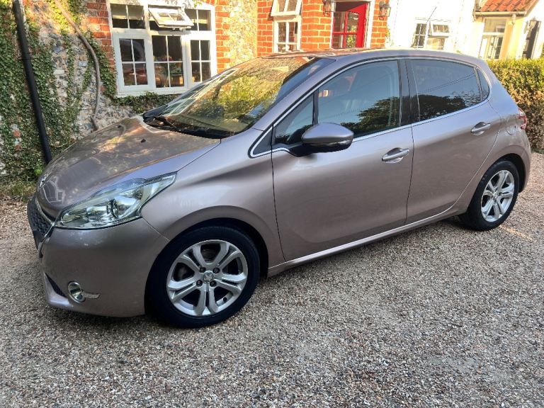 Peugeot, 208, Hatchback, 2013, Manual, 1560 (cc), 5 doors