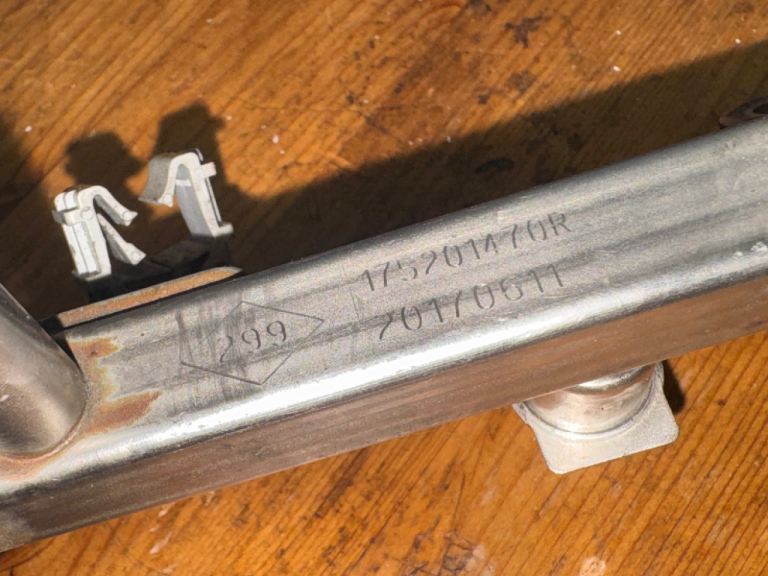 Dacia Sandero Stepway Renault Clio Fuel Injection Rail 175201470r Mk2 0.9 Petrol 2013-2021↔