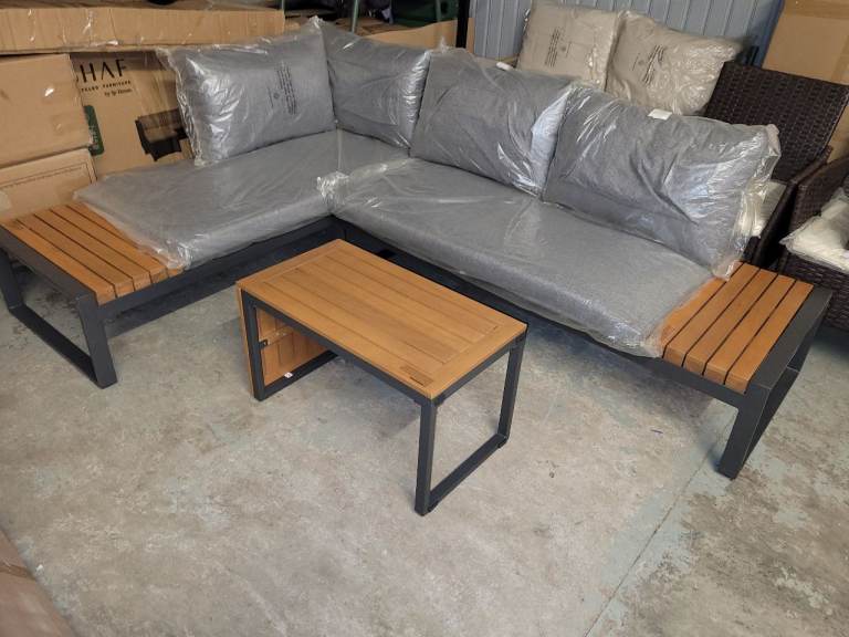 A new lovley Multi Way Garden Modular sofa set It's a shape shifting .