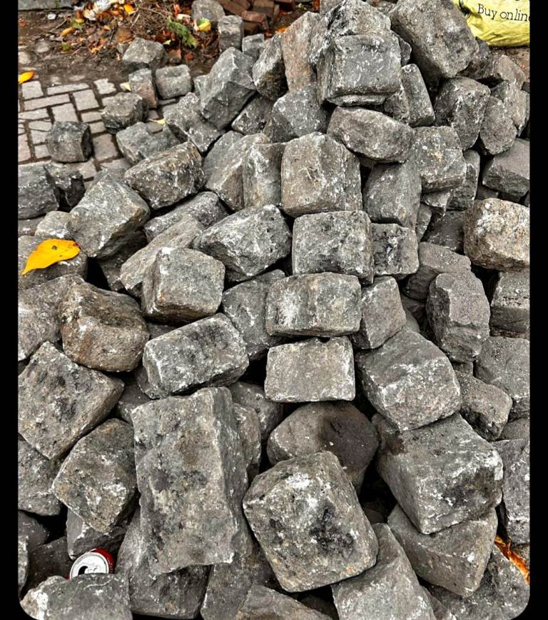 Reclaimed granite cobblestones can deliver 