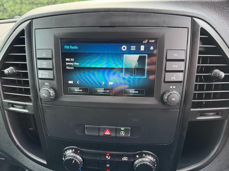 2021 Mercedes-Benz Vito 110CDI Progressive Van SWB IN BLACK 1 OWNER LIGHT USE SERVICE HISTORY PAN...