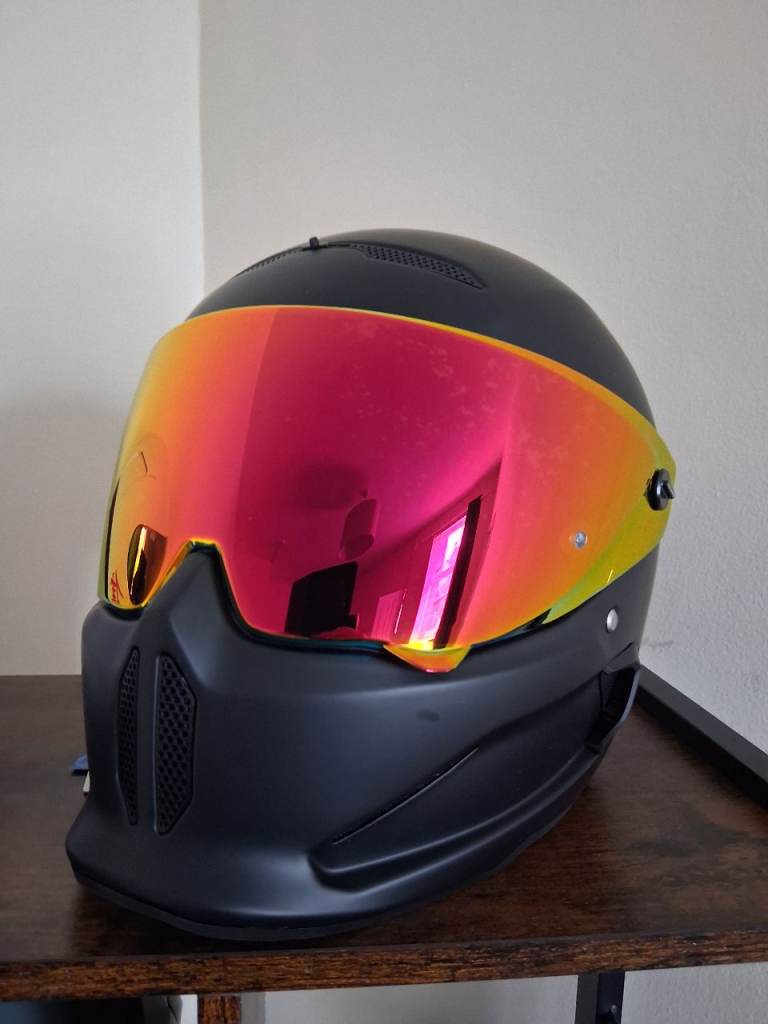 Ruroc helmet, brand new with 2 visors, too small for me