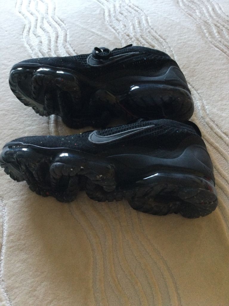 LADIES NIKE AIR VAPORMAX TRAINERS SIZE 6