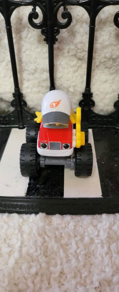 Blaze And The Monster Machines Joe Truck