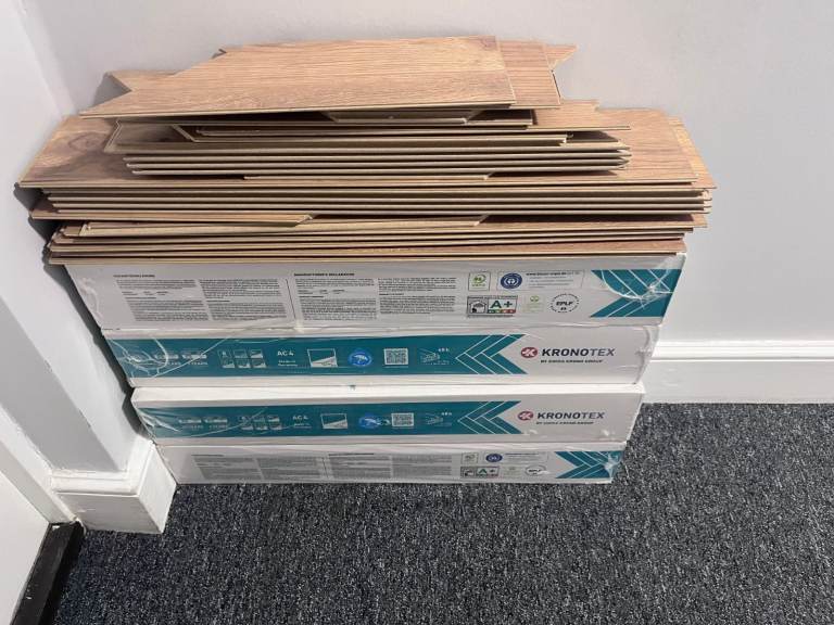 Kronotex 8mm Herringbone Laminate Flooring - Gentle Gold Oak (4 packs & loose boards)