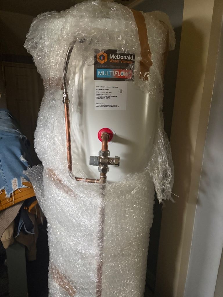 Hot water storage immersion heater