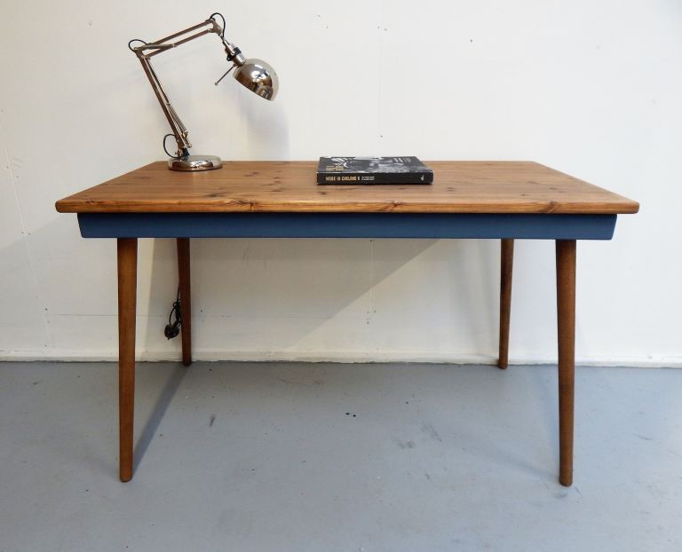 Wooden desk 