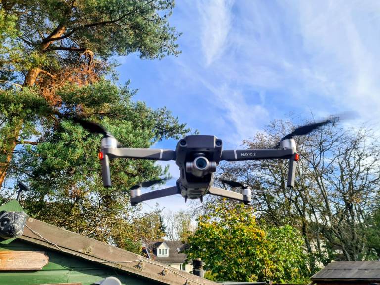 DJI Mavic 2 zoom plus smart controller drone .