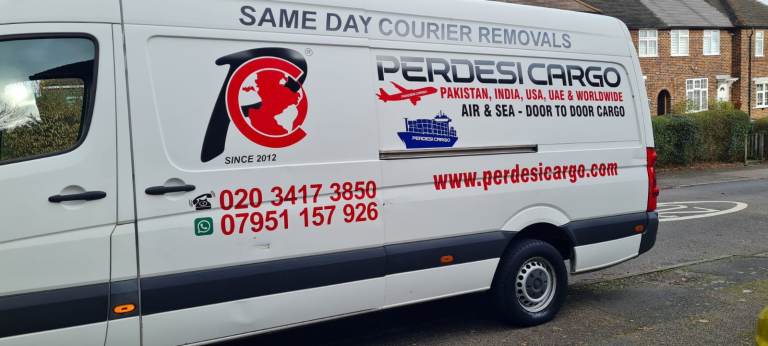 HIRE A VAN ILFORD BARKING ROMFORD PERDESI CARGO 