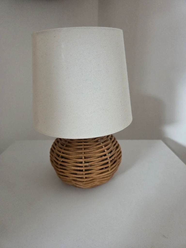 Wicker Base Table Lamp with Cream Shade