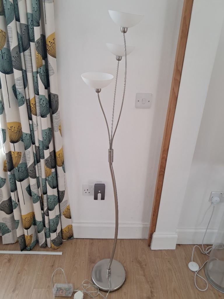 Floor lamp