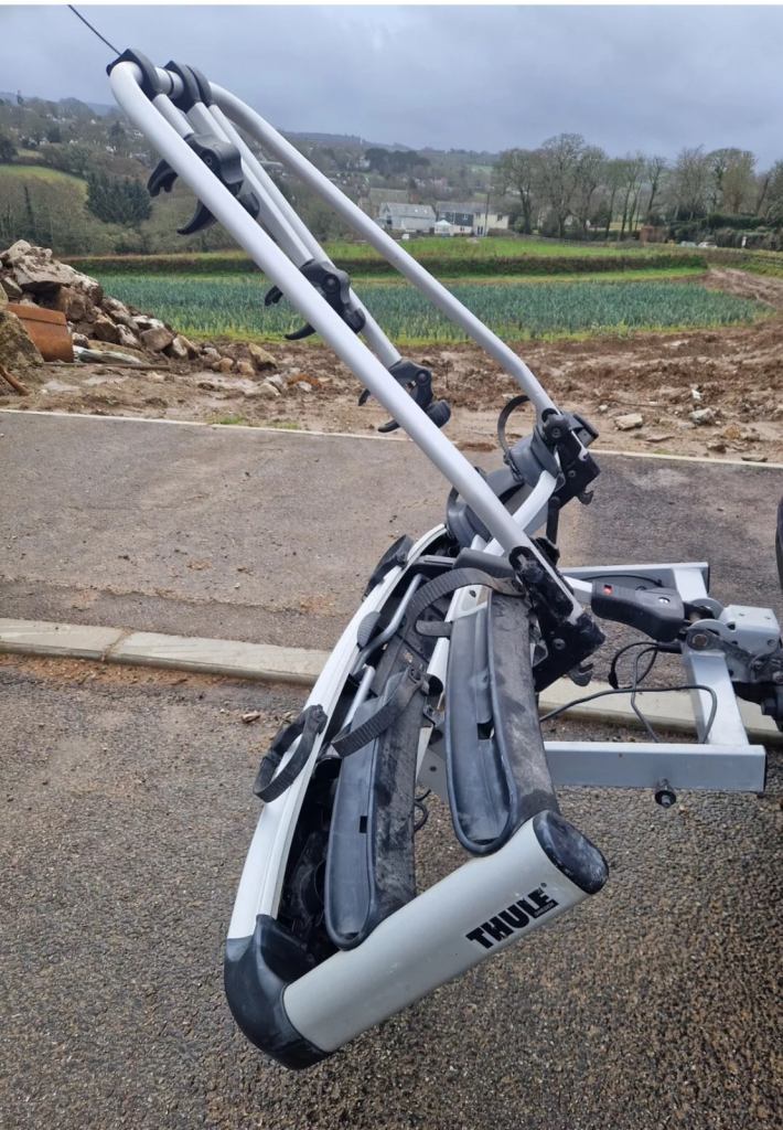 Thule euroclassic 3 bike carrier tilts towbar