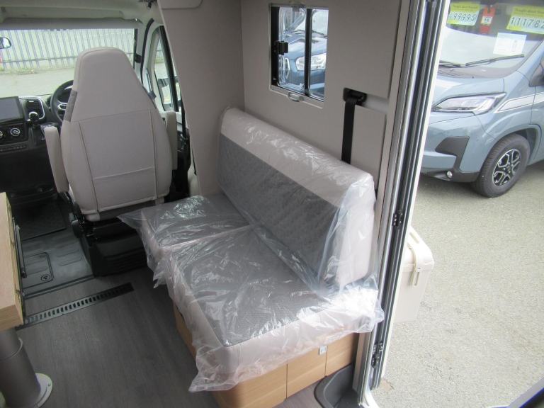 ADRIA CORAL 670 DL 60Y EDITION