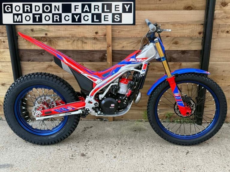 Brand New 2026 Beta Sincro Factory 300cc 2 Stroke Trials Bike. IN STOCK