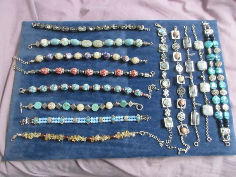 JOB LOT Bracelets Beaded 13 Assorted ALL BRAND NEW
