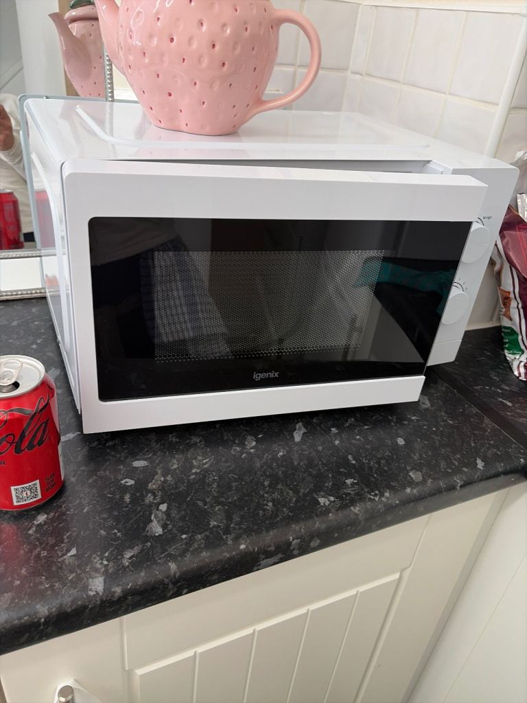 Microwave brand new 