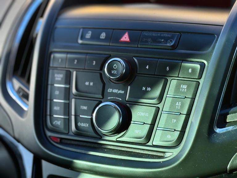 2015 Vauxhall Zafira 1.4T SRi 5dr MPV Petrol Manual