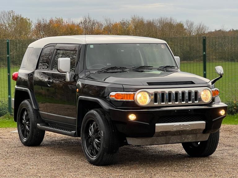 2011 Toyota FJ Cruiser CRUISER 4.0 V6 RHD FJ40 * COLOUR PACKAGE * DAD ACCESSORIES * MODERN DAY LA...