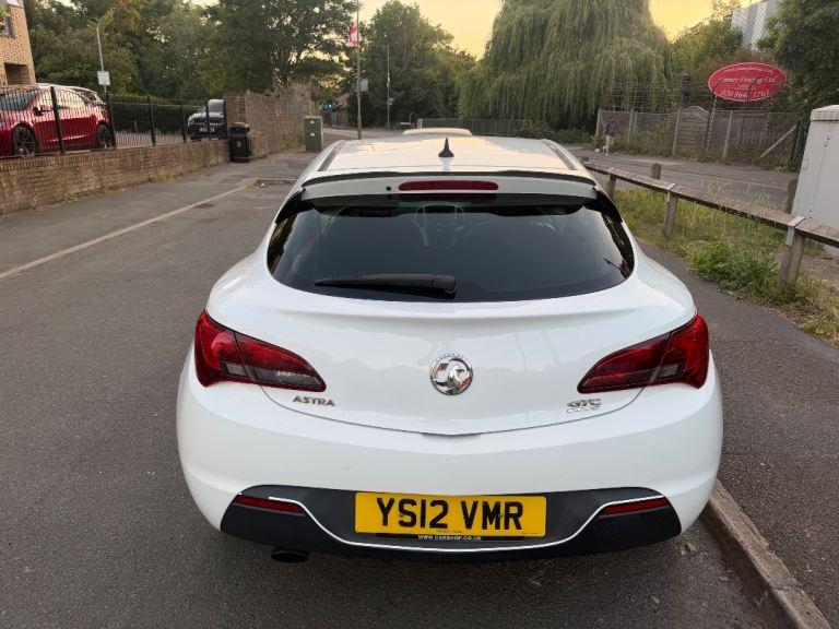 Vauxhall, ASTRA GTC, Hatchback, 2012, Manual, 1598 (cc), 3 doors
