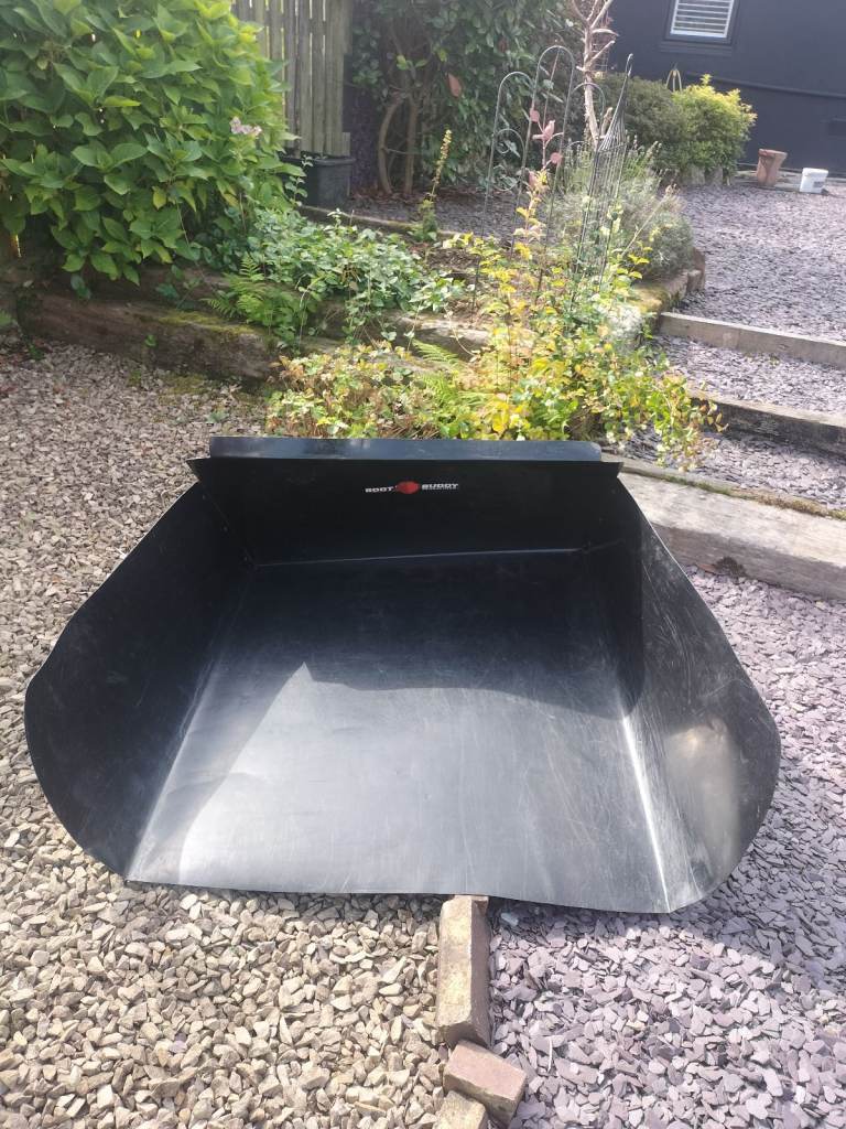 VW Passat boot buddy 