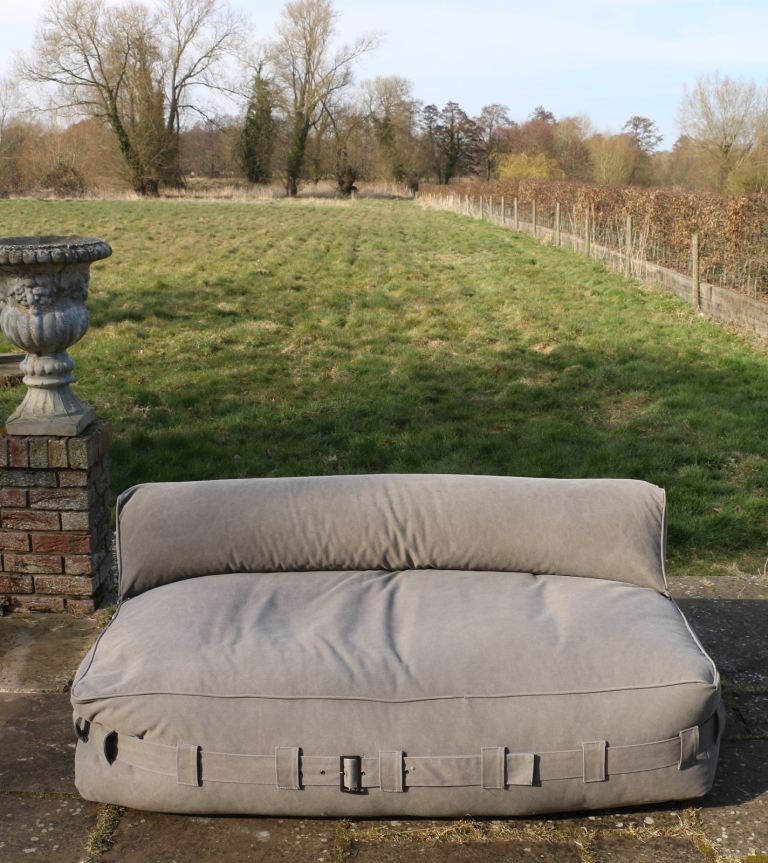 Restoration Hardware 'Slub Sofa' in elephant grey canvas - Amazing Condition