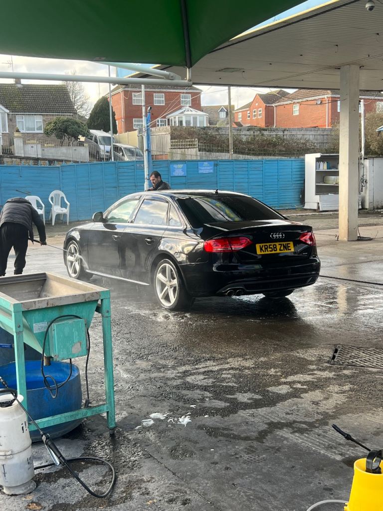 Audi, A4, Saloon, 2009, Manual, 1968 (cc), 4 doors