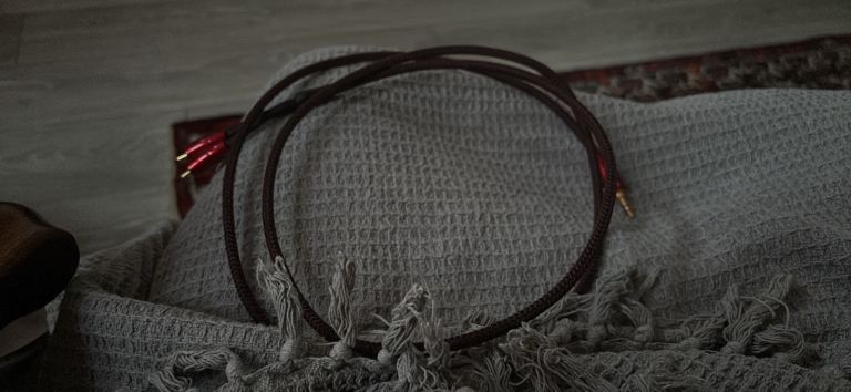 audioquest golden gate 1.5 mtr rca to 3.5 cable 
