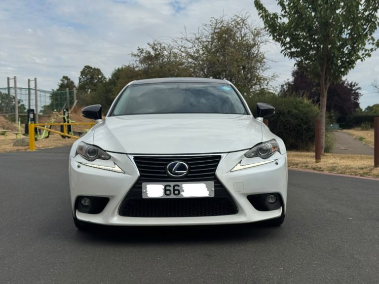 PCO Lexus IS300h