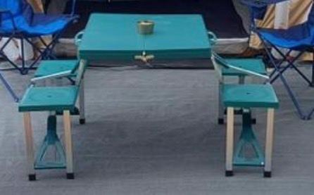 Folding picnic table for four 