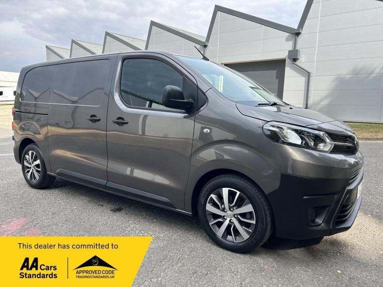 2022 TOYOTA PROACE 1.5 D ICON GREY L1 SWB SIMILAR VIVARO / EXPERT **NO VAT**