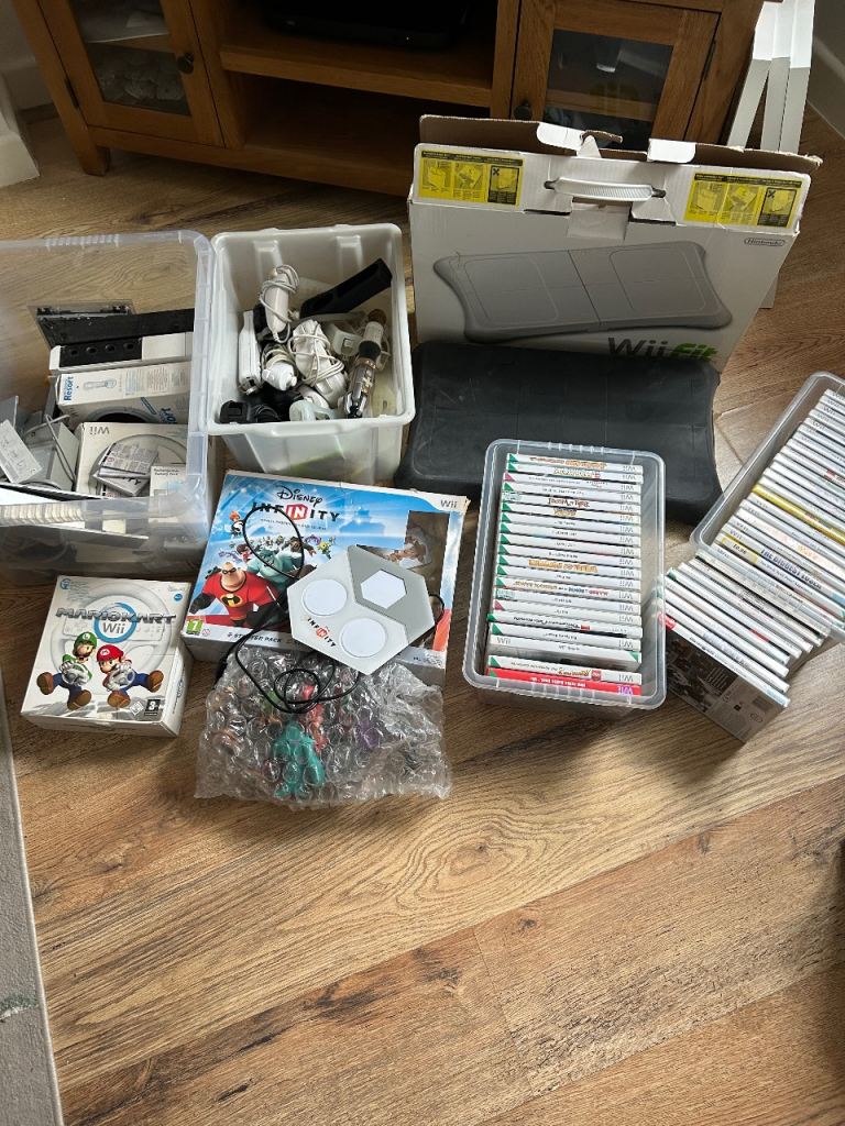 Large Wii bundle 