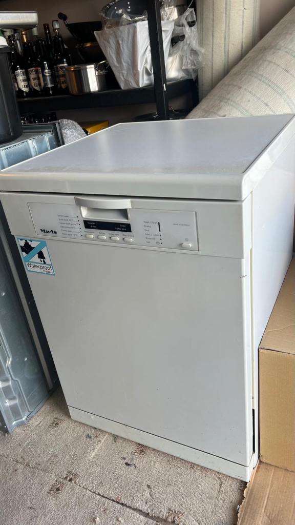 Miele dishwasher 