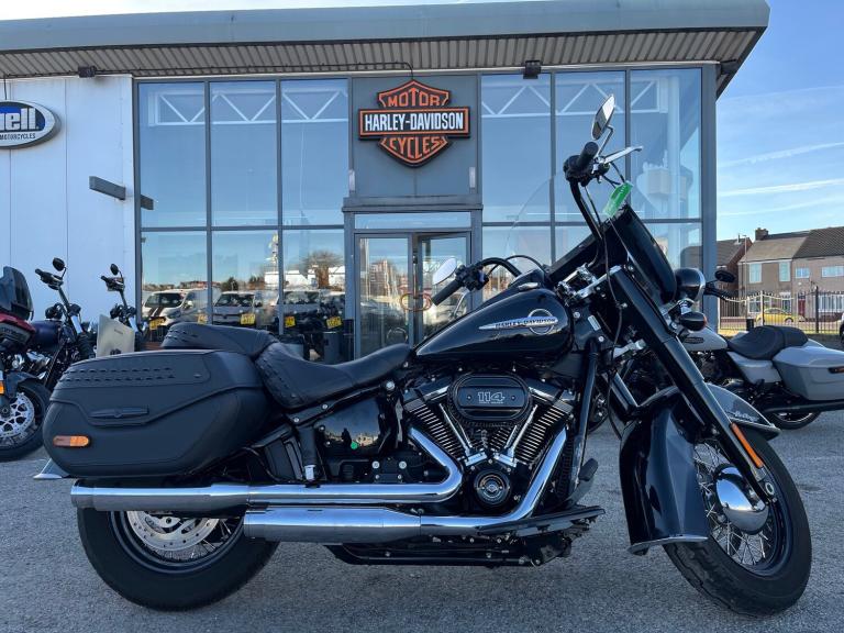 2019 Harley-Davidson SOFTAIL FLHCS HERITAGE CLASSIC 114 Custom/Cruiser Manual