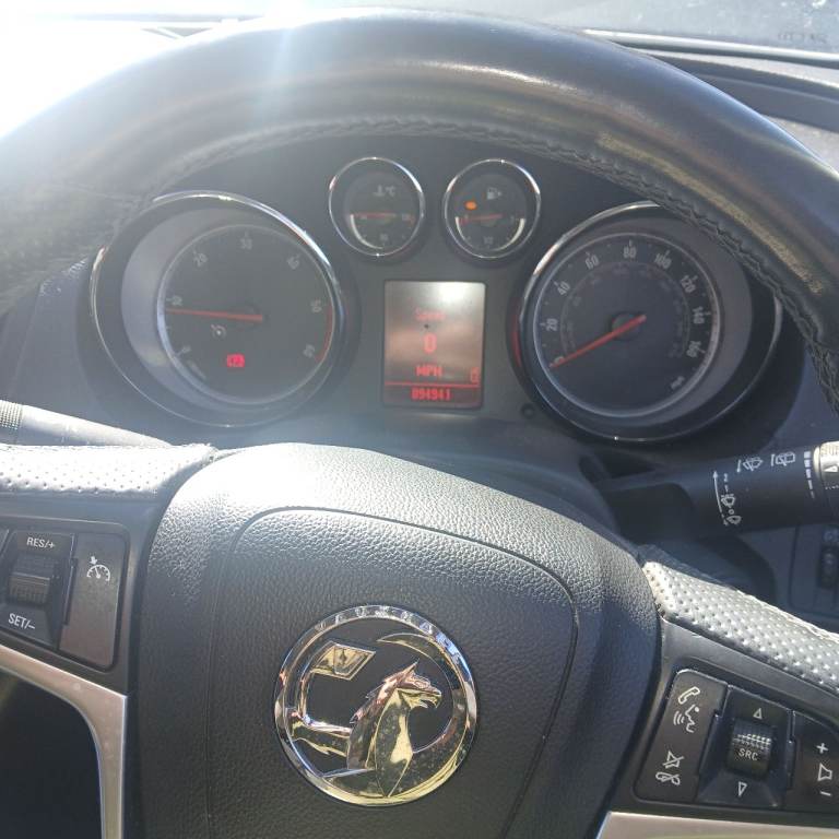 Vauxhall, INSIGNIA, Hatchback, 2010, Manual, 1956 (cc), 5 doors
