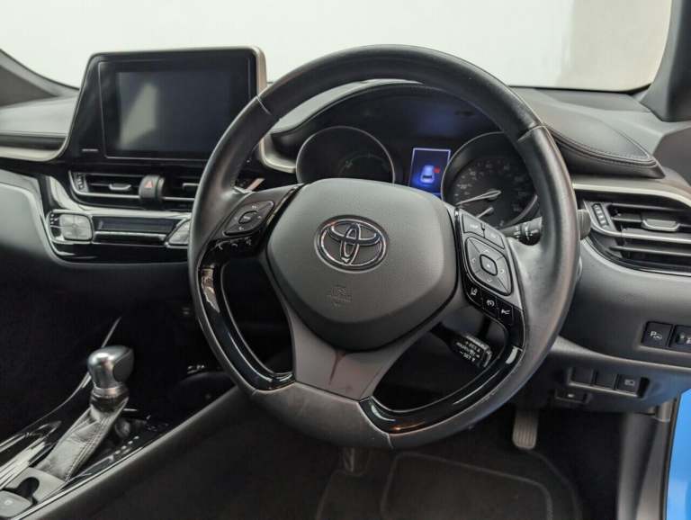  Toyota C-HR 1.8 VVT-h Design SUV 5dr Petrol Hybrid CVT Euro 6 (s/s) (122 ps) - HEATED S Petrol/E...