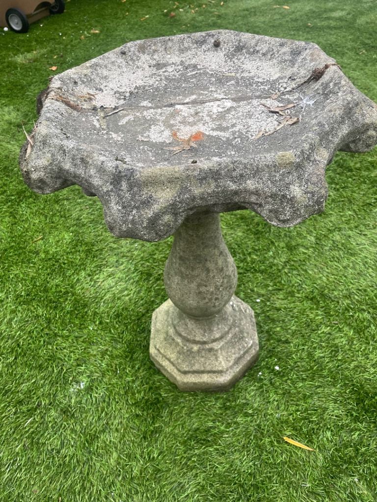 Traditional Concrete Garden Birdbath 