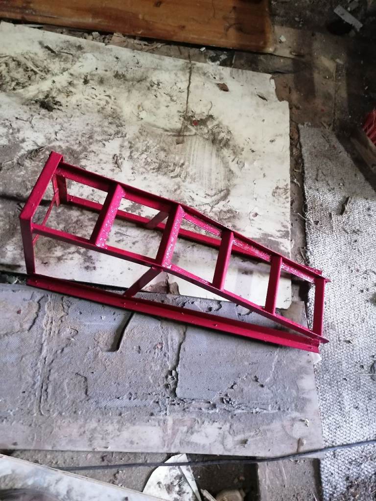 Pair red car ramps