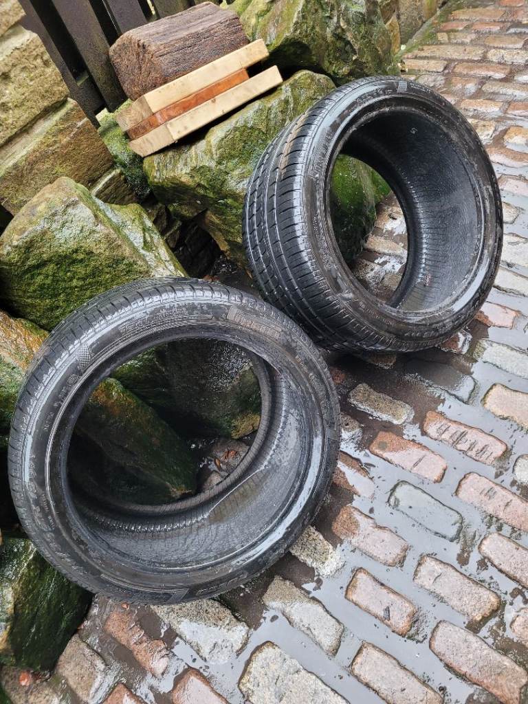 2x matching pirelli 295 35 18 tyres used but good tread