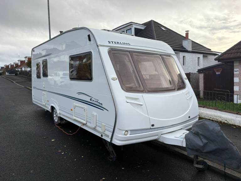 SOLD PENDING COLLECTION-2005 Sterling Eccles Sapphire 5 Berth